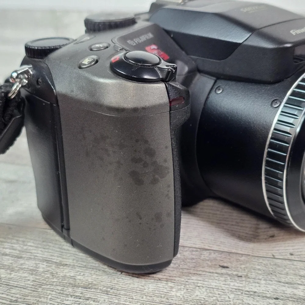 Fujifilm Finepix S602 Zoom 3.1MP Digital Bridge Camera 6x Optical Zoom Tested